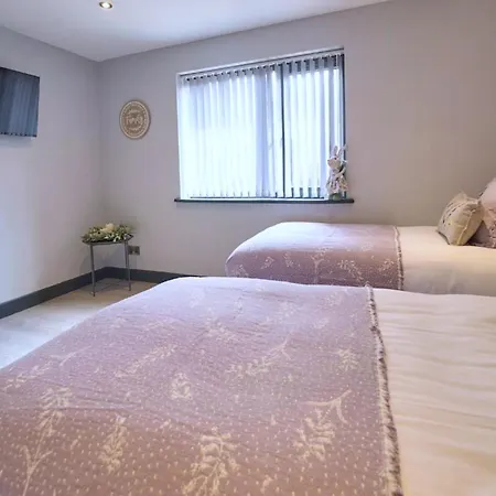 Lakeview House 2x Hot Tub & Games Holiday home *