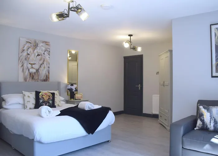 Lakeview House 2x Hot Tub & Games York