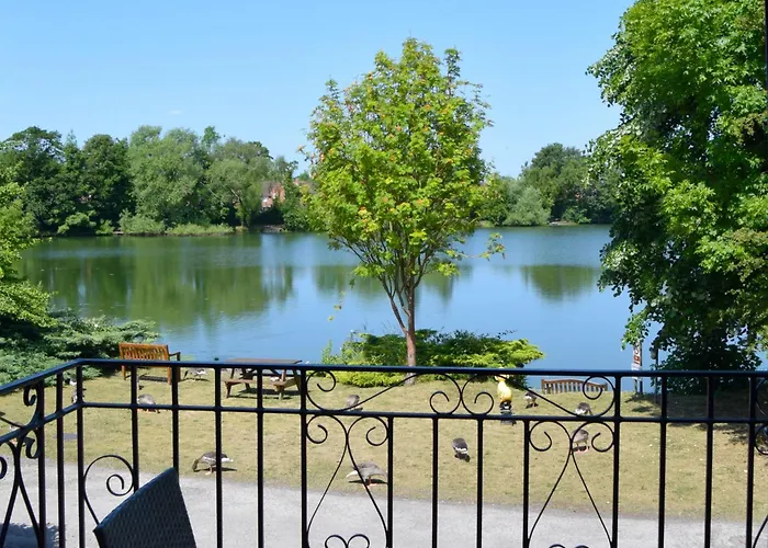 Lakeview House 2x Hot Tub & Games York