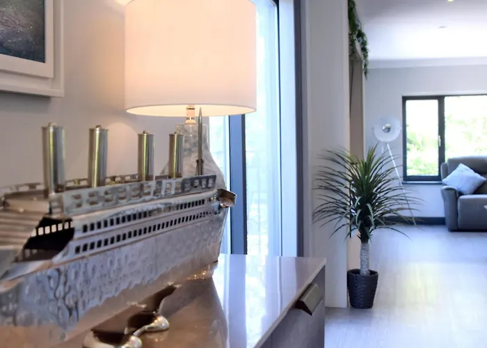 Hébergement de vacances Lakeview House 2x Hot Tub & Games York